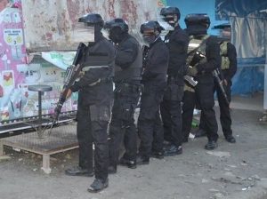 swat personnel ready for CQB_preview